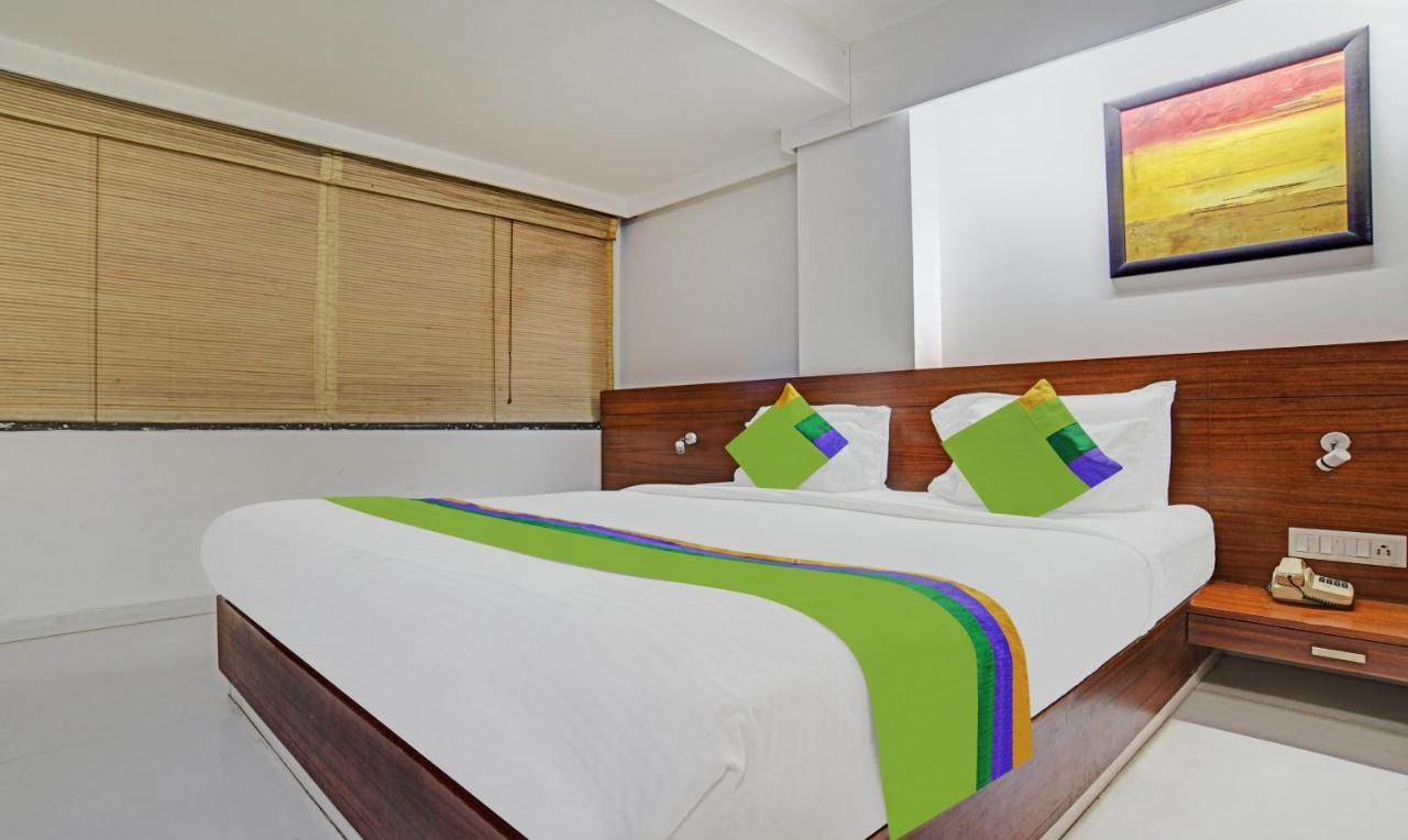Treebo Cherry Tree Indore Exterior photo