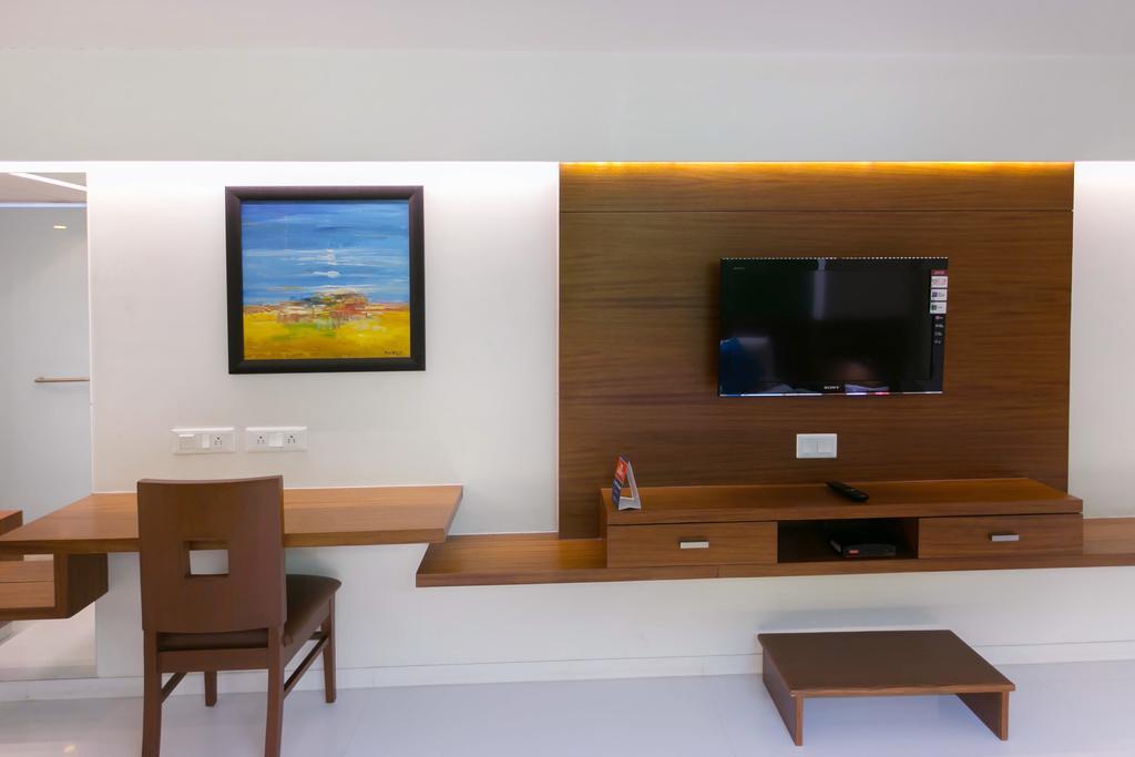 Treebo Cherry Tree Indore Exterior photo