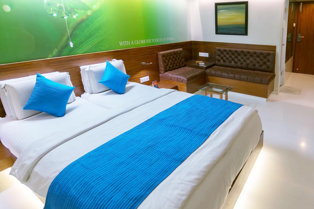 Treebo Cherry Tree Indore Room photo